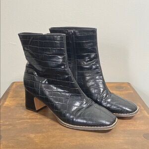 Urban Outfitters Black Booties Size 38
